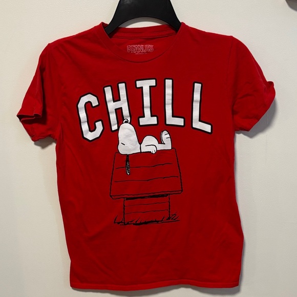 Peanuts Tops - Peanuts Red Snoopy Chill Tee